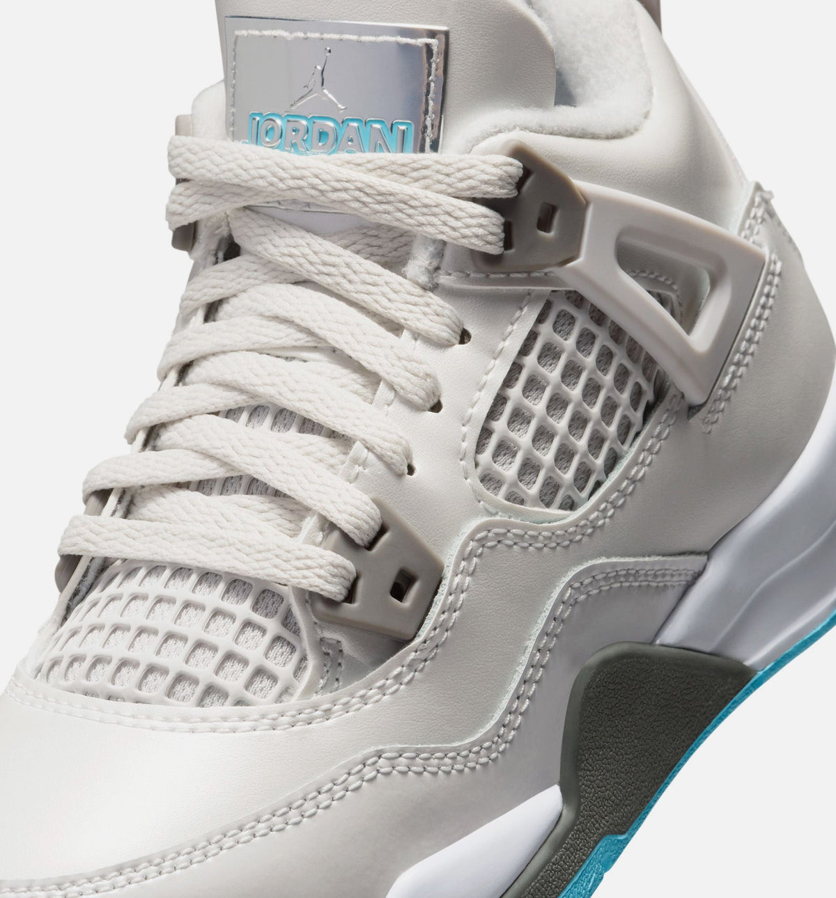 Air Jordan 4 Retro Blue Chill – Preschool Lifestyle Shoe in Photon Dust/Blue Chill/Flat Pewter/White/Blue Tint