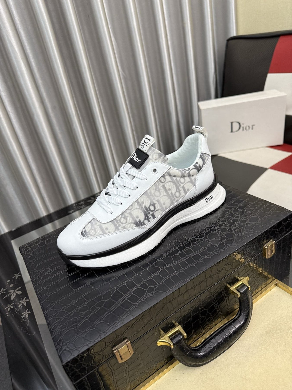 Dior Patterned Panel Low-Top Sneakers - Padded Collar