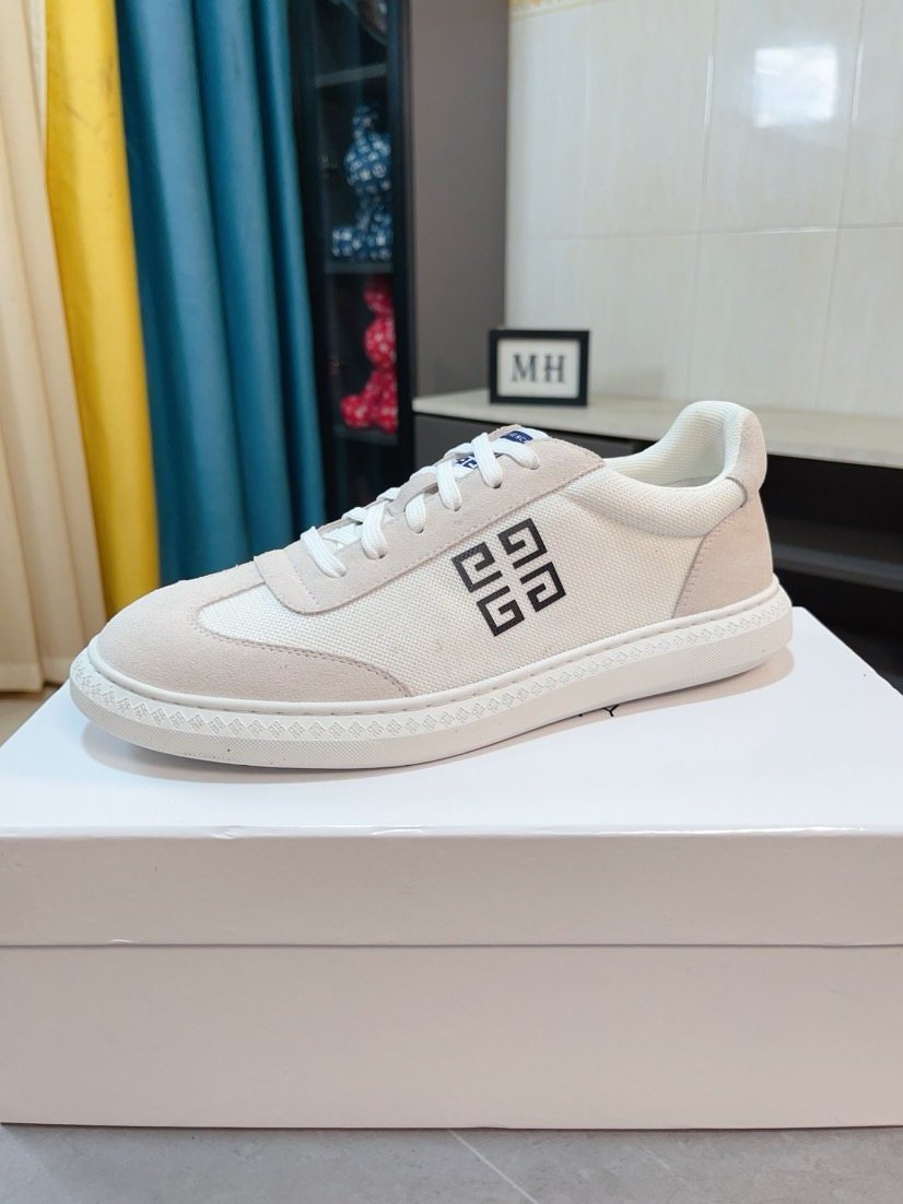 Givenchy Contrast Panel Low-Top Sneakers