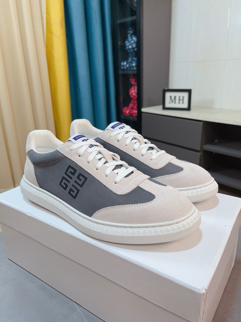 Givenchy Contrast Panel Low-Top Sneakers